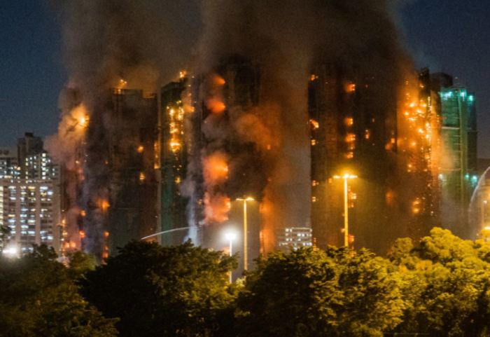 Zjarr masiv në një kompleks banimi në Hong Kong, të paktën 36 të vdekur dhe 279 të zhdukur
