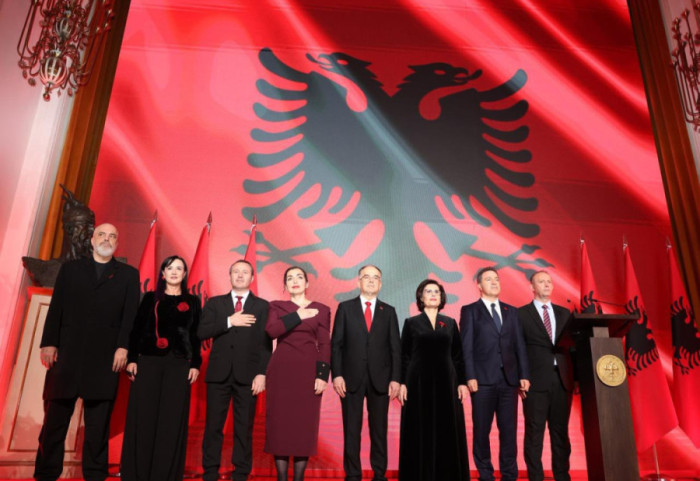 Rama: Mbrëmja kuqezi më e bukur se kurrë, prania e Vjosa Osmanit i dha festës më shumë kuptim