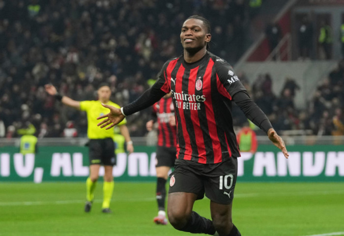 Milani vuan, por fiton ndaj Lazio-s, merr përkohësisht kryesimin