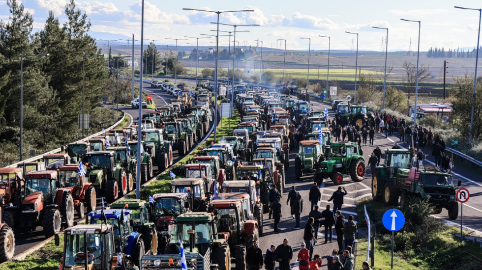 Protesta e fermerëve grekë, aksi Kakavijë-Janinë edhe sot i bllokuar
