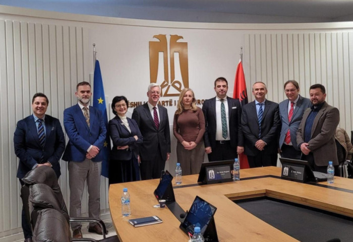 Një javë larg nga zgjedhja e kreut të SPAK, Ambasadori gjerman në KLP: Kursi i nisur me Dumanin të vazhdojë!