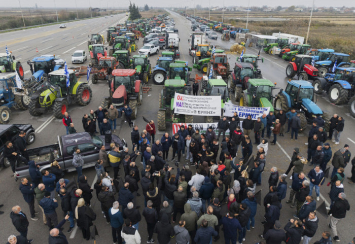 Protesta e fermerëve grekë, aksi Kakavijë-Janinë i bllokuar nga ora 18:00-21:00