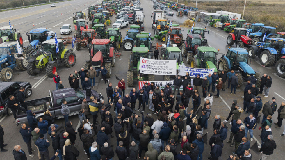 Protesta e fermerëve grekë, aksi Kakavijë-Janinë i bllokuar nga ora 18:00-21:00