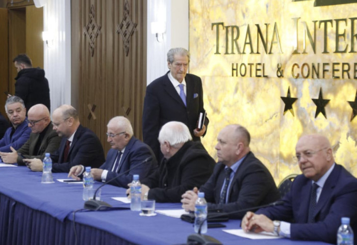 Berisha akuzon Ramën për korrupsion dhe kërcënime zgjedhore