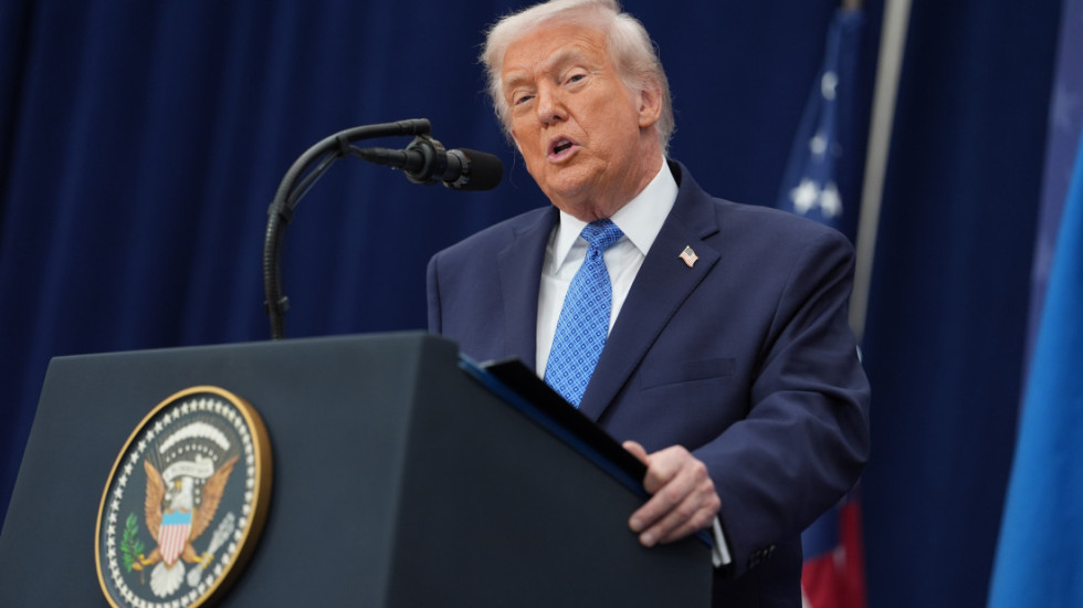 “Guxim i jashtëzakonshëm!” Trump vlerëson personin që çarmatosi agresorin në Australi: Shpëtoi shumë jetë