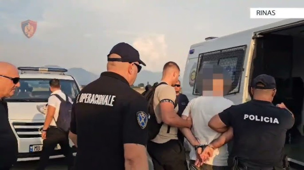 I dyshuar për tentativë vrasjeje në Berat, ekstradohet 46-vjeçari nga Spanja