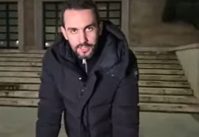 Vetëm përpara Kryeministrisë, Lapaj nis protestën e veçantë, kalon natën jashtë