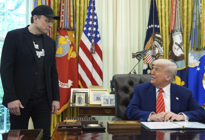 “Europa po shkon në drejtim të gabuar”, Trump godet BE-në pas gjobës ndaj Musk