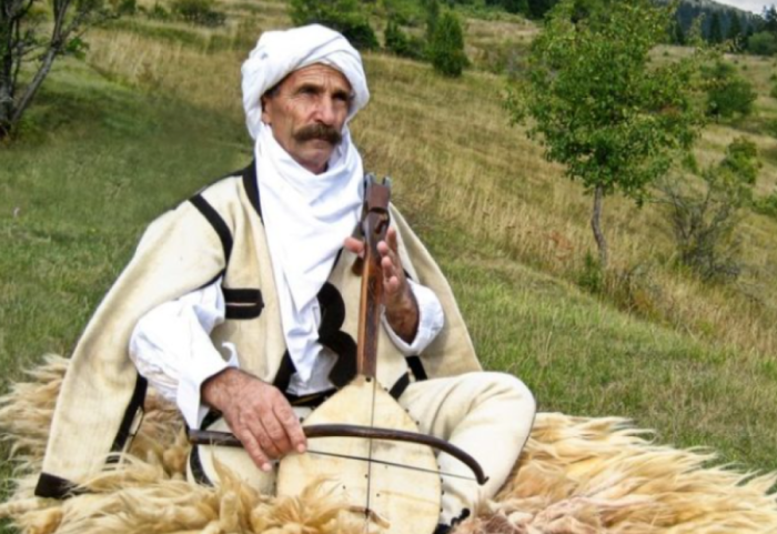 Lahuta shqiptare hyn në listën e trashëgimisë së mbrojtur nga UNESCO