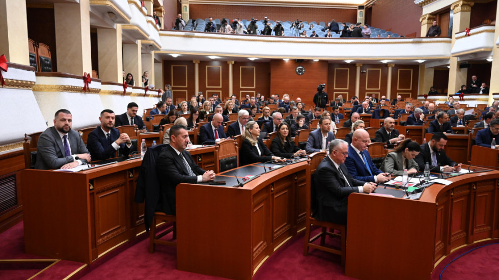 U kundërshtua nga FMN, KE dhe Dhoma Amerikane e Tregtisë, Kuvend i hap rrugë “Paqes Fiskale”