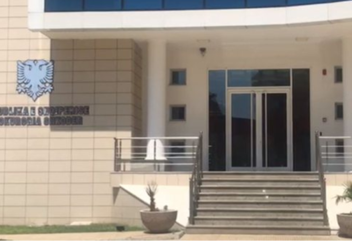 Lejuan ndërtimet pa leje në Shkodër, dërgohen në gjyq efektivi i policisë, kryeinspektori dhe dy inspektorë të IMT-s