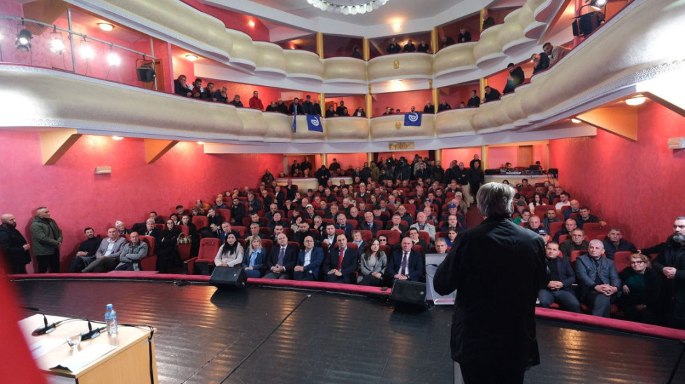 Mblidhet sot Kryesia e PD-së, Sali Berisha paralajmëron protesta