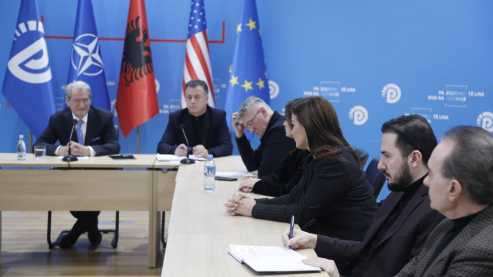 Thirrja e Salianjit para mbledhjes së Kryesisë: Revolta, jo foltore