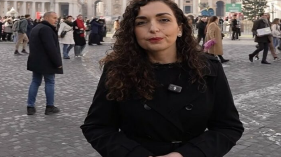Vjosa Osmani takon Papën, kërkon njohjen e Kosovës nga Vatikani