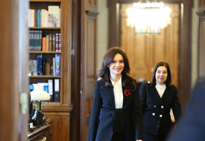 Spiropali kërkon në Athinë heqjen e ligjit të luftës: Jemi partnerë në NATO e së shpejti edhe në BE