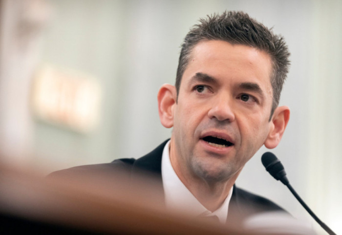 Miliarderi merr drejtimin e NASA-s