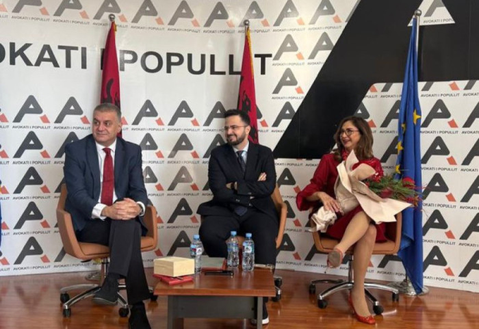 Endrit Shabani merr detyrën, prezantohet me stafin