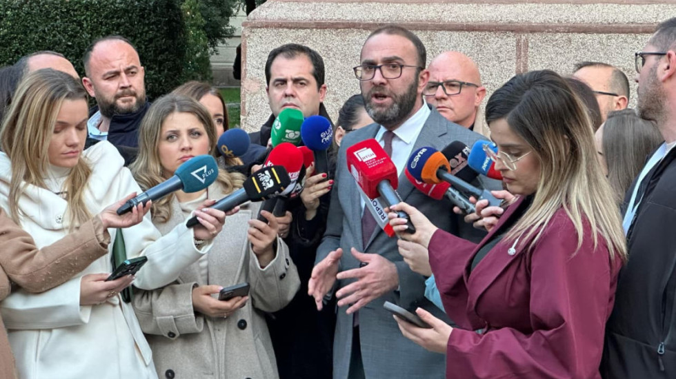 “Kuvendi, bunker i Belinda Ballukut”, Bardhi akuza Ramës e Peleshit: Po bëni avokatinë e zv/kryeministres