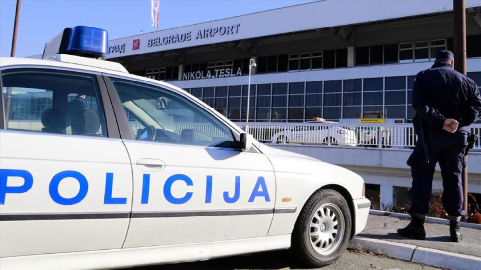 Bashkëautore në një grabitje me dhunë në Tropojë, 23-vjeçarja shqiptare arrestohet në Serbi