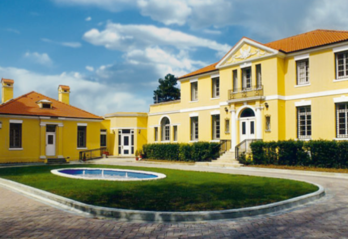 Martesa për dokumente është krimi, ambasada e SHBA paralajmëron shqiptarët