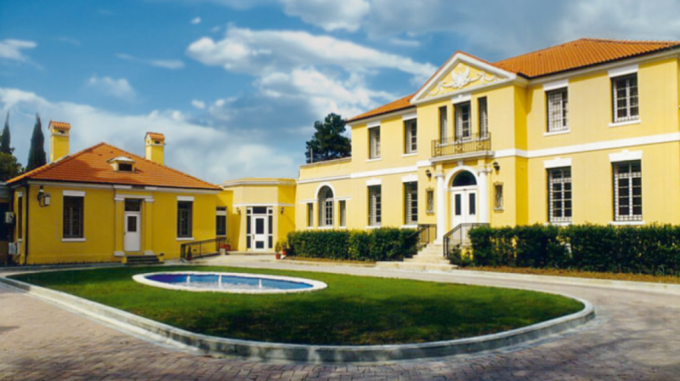 Martesa për dokumente është krimi, ambasada e SHBA paralajmëron shqiptarët