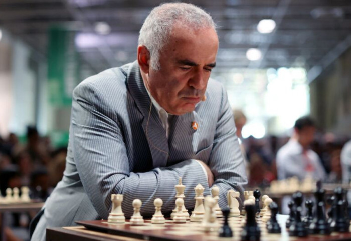 Rusia urdhëron arrest në mungesë për mjeshtrin e shahut Garry Kasparov