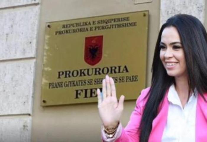 “Volën” 442 mijë euro nga taksat e parkimit, Prokuroria çon në gjyq dy drejtoreshat e Bashkisë Fier