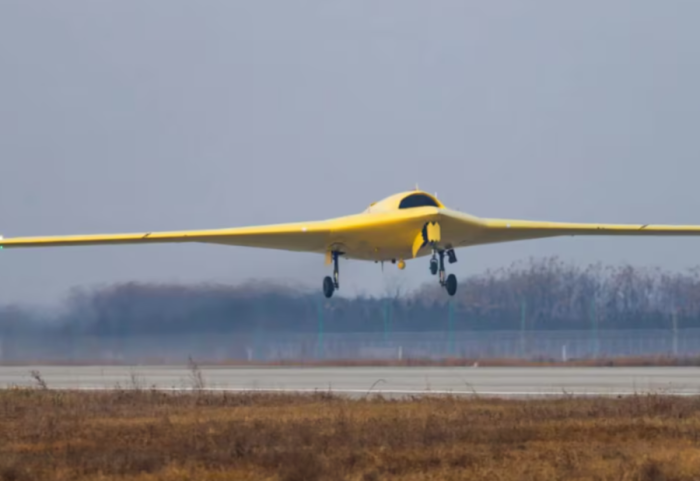 Kina lëshon “dronin” fantazmë, arrin deri në 925 km/orë