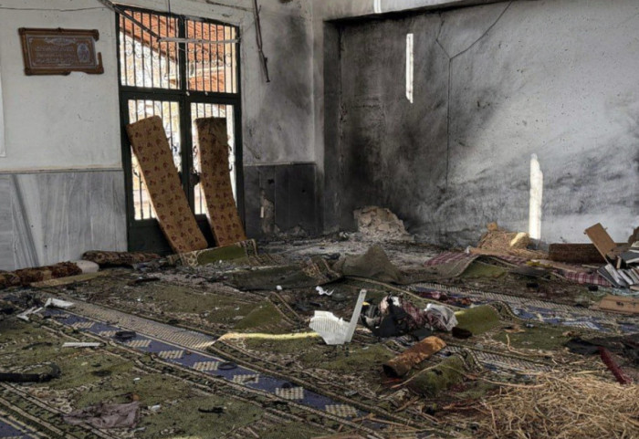 Sulm me bombë gjatë faljes së namazit në xhami, 6 të vdekur e 21 të plagosur