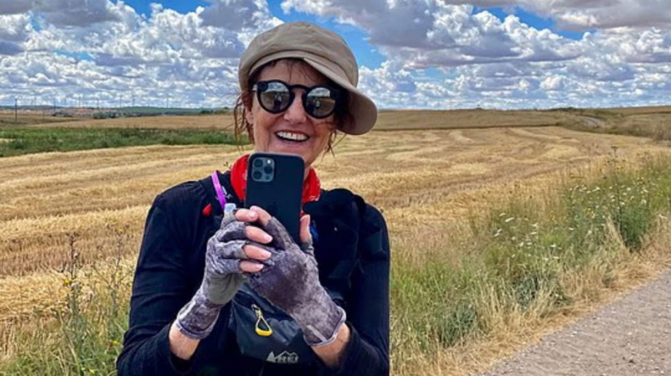 Pensionistja që po udhëton botën me vetëm 300 paund në muaj zbulon “sekretin”