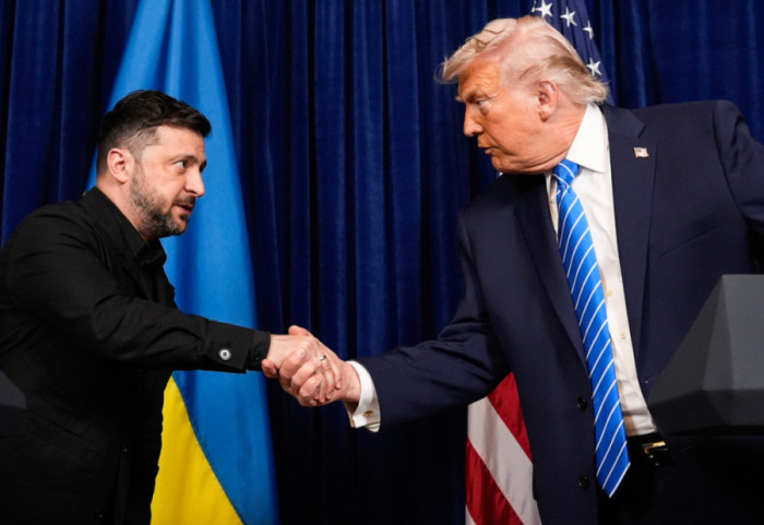 Trump pas takimit me Zelensky-n: Po i afrohemi shumë paqes në Ukrainë