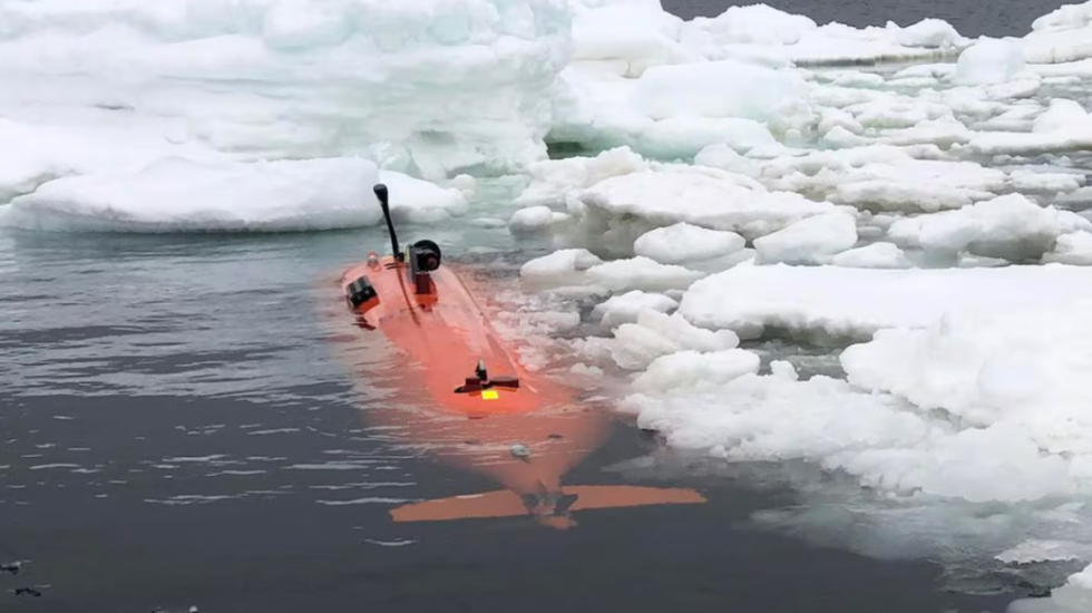 Nëndetësja bën zbulimin e rrallë nën akullin e Antarktidës, por zhduket në mënyrë misterioze