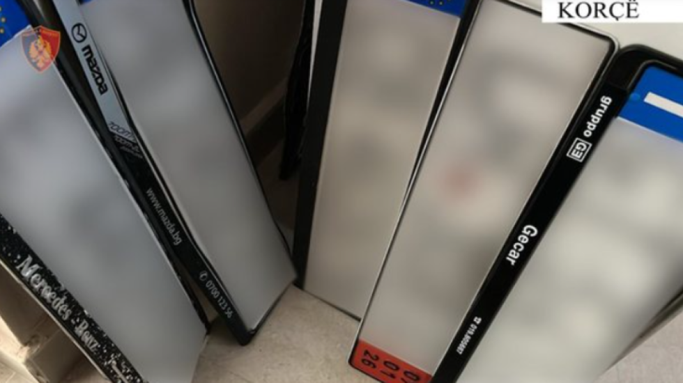 Vidhte targat e makinave, policia arreston hajdutin e dyshimtë