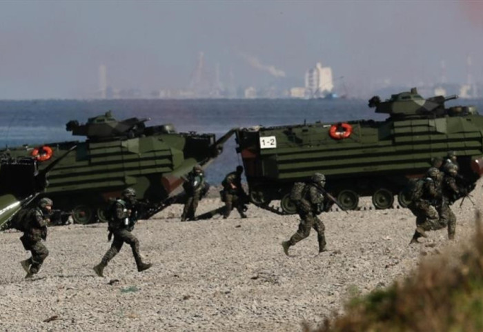 Tajvani e mbyll 2025 nën rrethimin kinez, nis stërvitja ushtarake e Pekinit