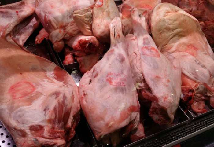 Tatimet zbulojnë mbi 4 mijë ton mish të padeklaruar, subjekti në Tiranë 6.4 mln euro evazion fiskal