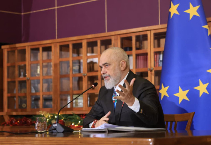 “Si të jap dorëheqjen me 83 mandate?!” Rama për “Ballukun”: 16 mijë faqe dosje nuk janë prova, por arkiv