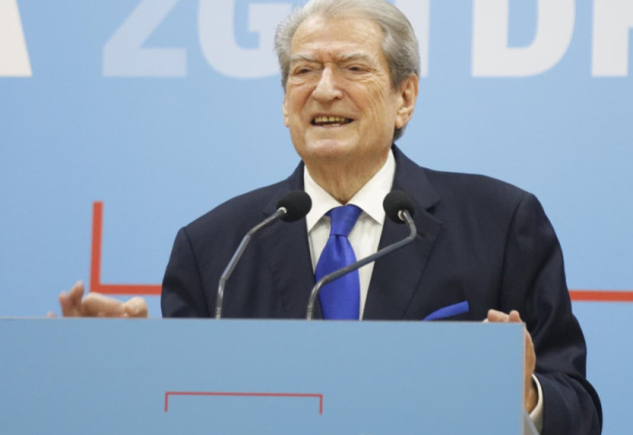 “2026 është viti i shpresës”, Berisha: Të bashkohemi për t’i bërë funeralin Rilindjes