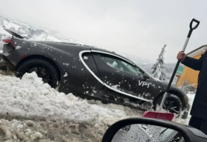 Milionat s’blejnë çdo gjë, edhe Bugatti ngec në dëborë