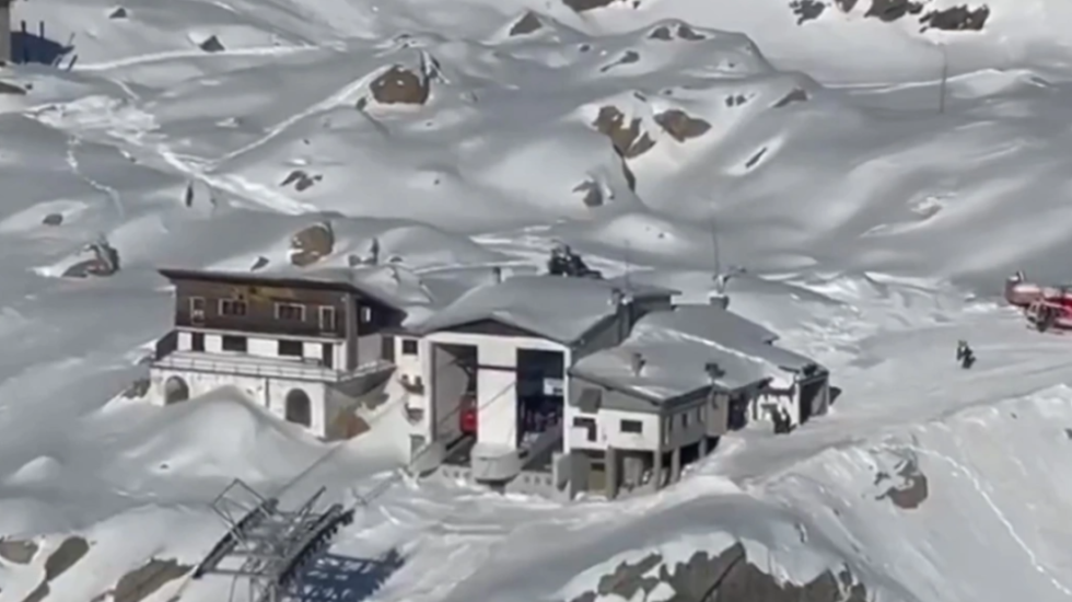 Incident me teleferikun në Itali, plagosen 4 persona, 100 të tjerë bllokohen në 2800 metër lartësi