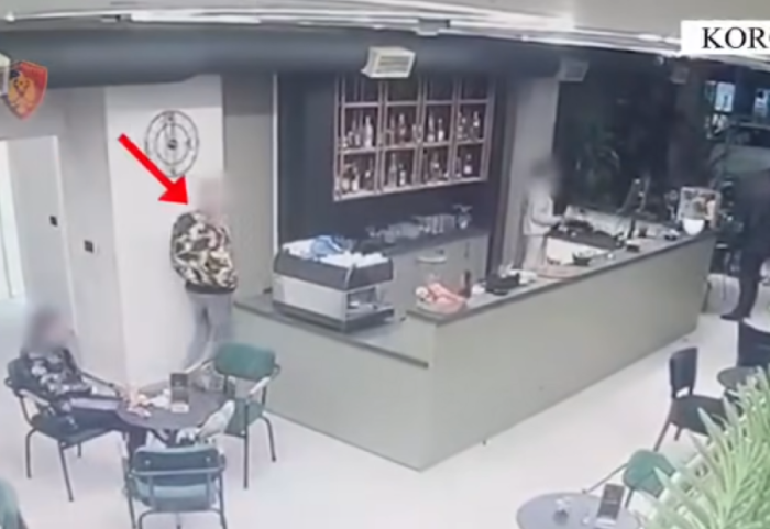 Tentoi të arratisej, arrestohet 31-vjeçari i armatosur në Korçë