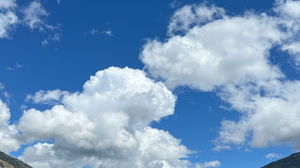 Rikthehen reshjet, dëborë deri në 700 metra