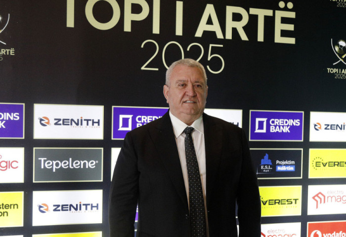 Me sytë nga Botërori, presidenti i FSHF: Urim për të gjithë ata që mbështesin futbollin