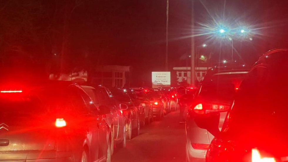 Trafik i rënduar në Qukës- Qafë Thanë, radhë e gjatë automjetesh