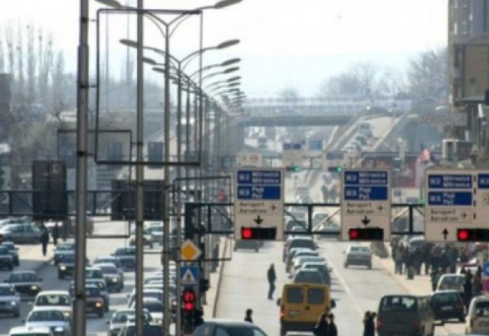 Taksë 1 euro për veturat që do hyjnë në Prishtinë