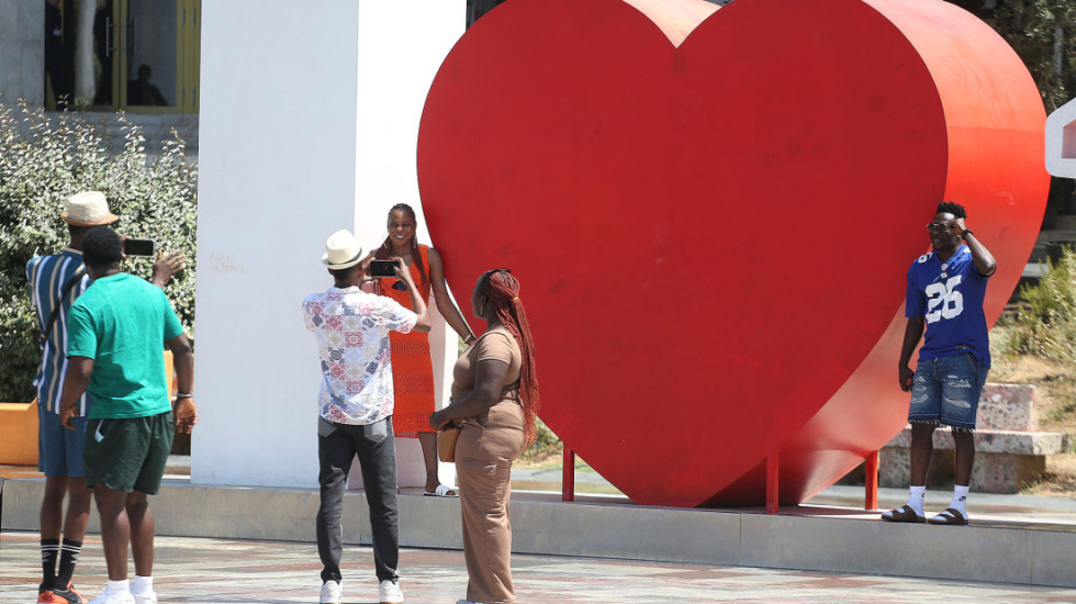 Mbi 12 milionë turistë vizituan Shqipërinë në 2025