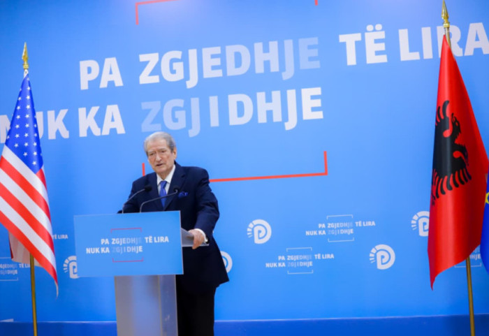 "Të shpallet fatkeqësia natyrore", Berisha thirrje banorëve të Novoselës të evakuohen