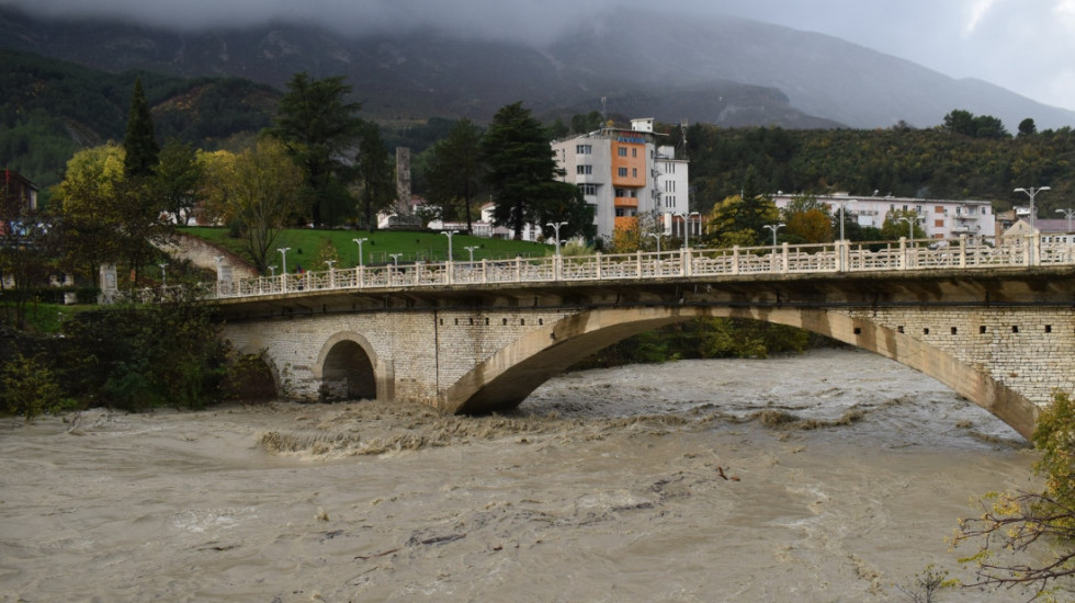 Paralajmërim për rrezik përmbytjesh në veri dhe jug të Shqipërisë