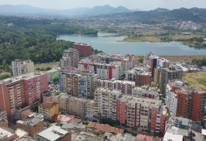 Rivlerësimi i pasurive të paluajtshme, tatimi për shitjen e banesave zbret në 5%