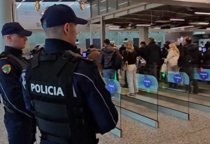 Një bjelloruse dhe 6 kinezë arrestohen në Rinas