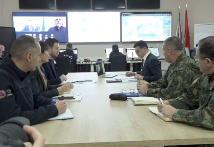 Pirro Vengu mbledh Komitetin e Emergjencave Civile për situatën nga reshjet